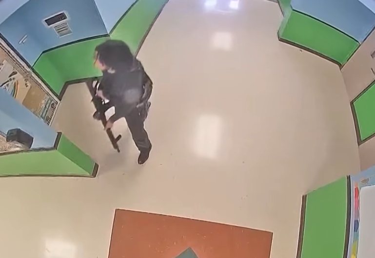 Två skadade i skjutning på skola i Frankrike
