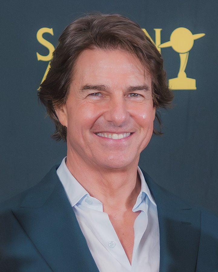 News: Tankrabatt, Friedenspreis an Nato, Filmkritik »Digger« mit Tom Cruise
