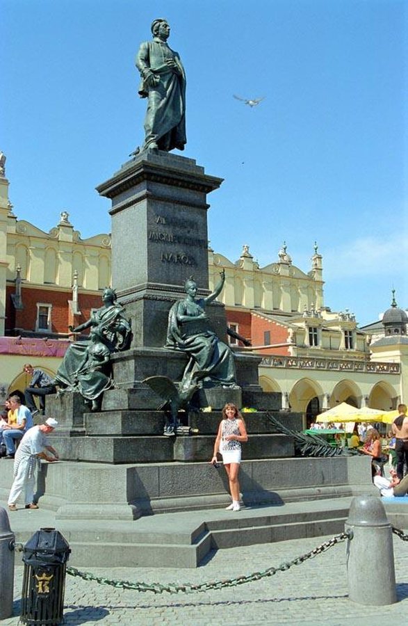 Monumento ad Adam Mickiewicz, Cracovia, Polonia
