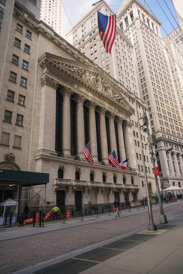 Medifast director Parsa Kiai acquires $842,698 in company shares