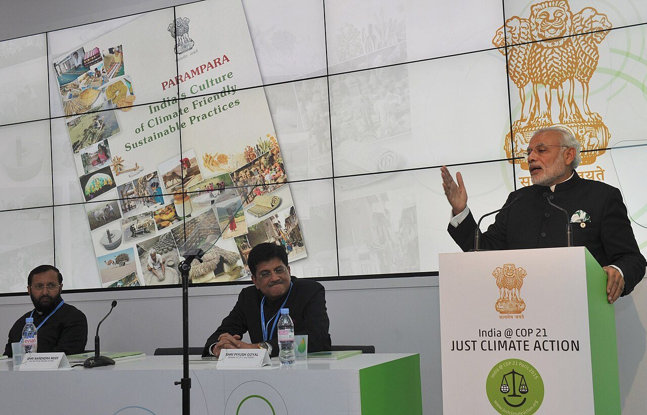 Modi auf der Klimakonferenz COP21 in Paris, bei der er die Gründung der Internationalen Solarallianz bekanntgab, November 2015