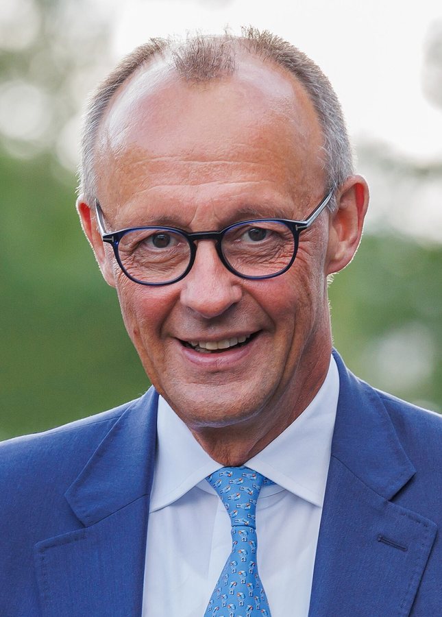 Merz-Regierung verlegt gesamte Entwicklungshilfe in den Schwarzwald und lässt Minister persönlich Brunnen bohren
