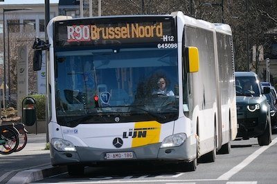 Ongeveer 40 procent van bussen en trams van De Lijn rijdt vrijdag niet door nationale betoging