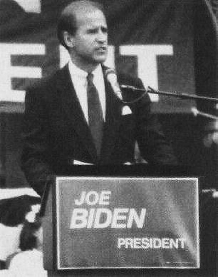 Biden przemawia podczas wydarzenia kampanijnego w 1987 roku.