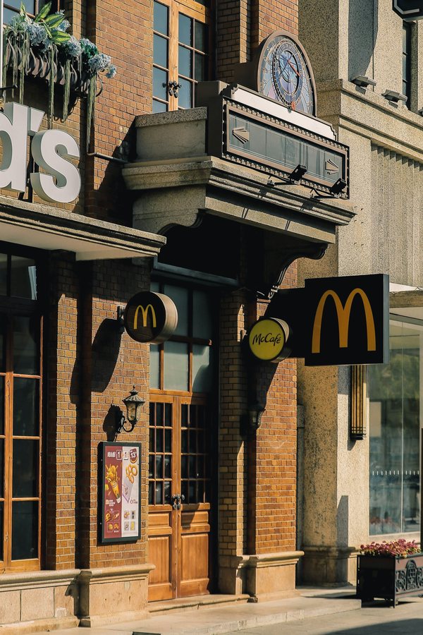 El fast-food cambia de función en las ciudades italianas