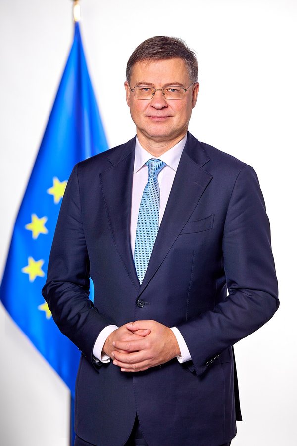 UE, Dombrovskis sul Patto di Stabilità: "Valuteremo le richieste di Italia e Grecia"