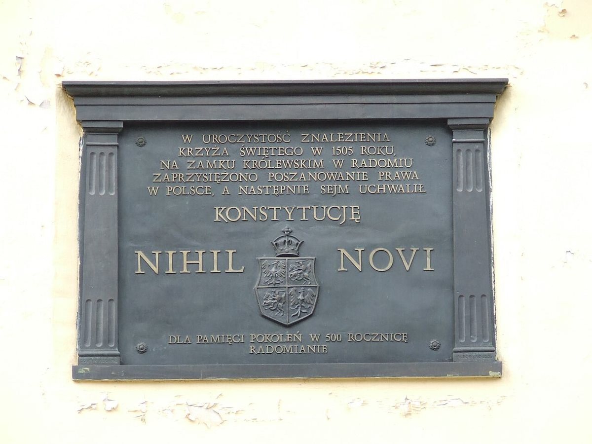 Plaque du château de Radom commémorant l'adoption de l'acte Nihil novi à Radom en 1505