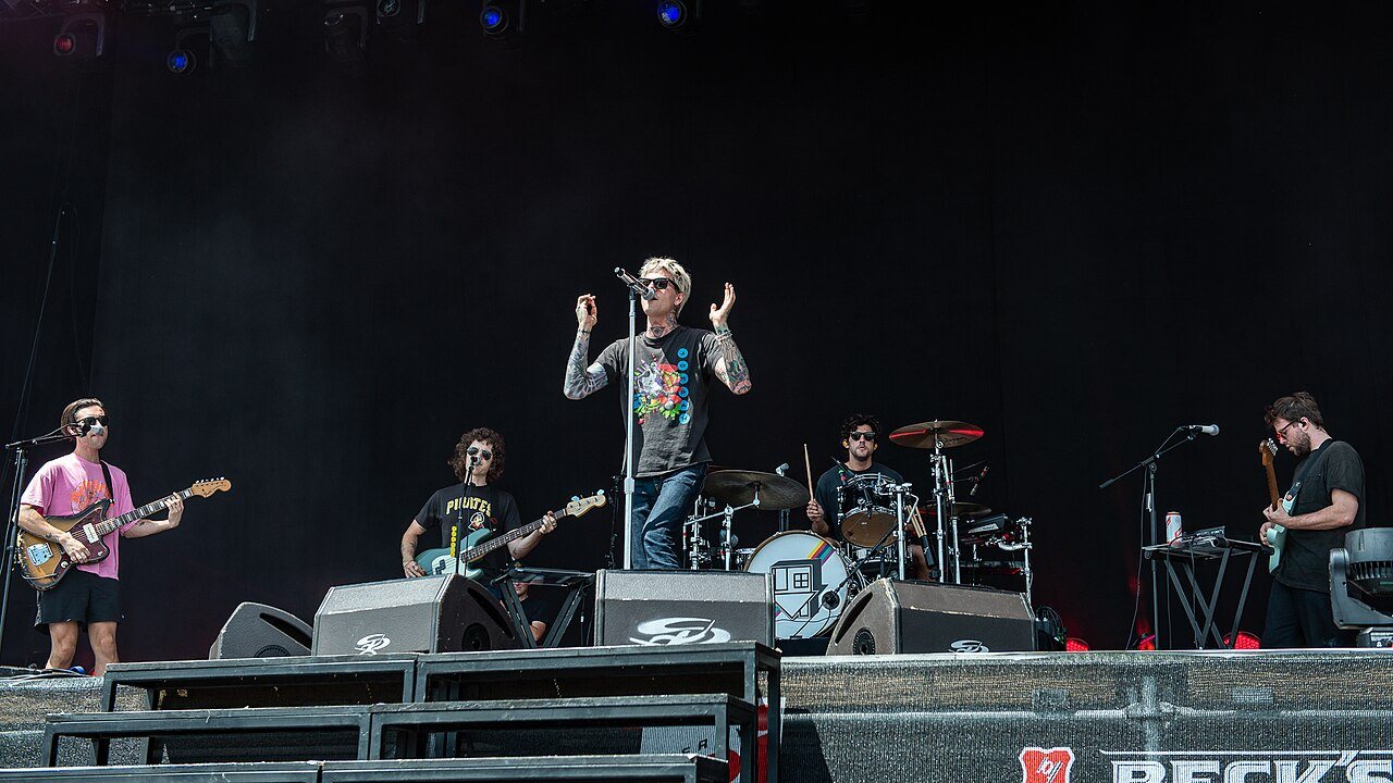 The Neighbourhood: THE WOURLD TOUR — practical guide