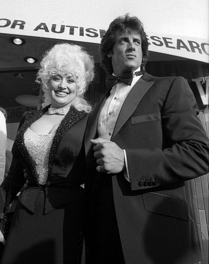 Parton z Sylvestrem Stallone promująca Rhinestone w 1984
