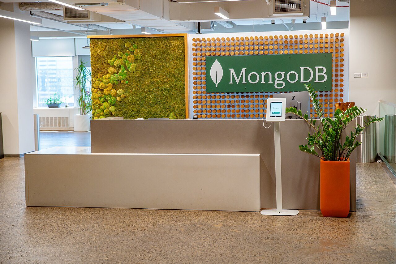 Evercore ISI maintains MongoDB stock rating on business momentum