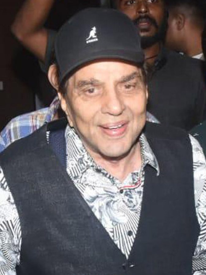 Dharmendra en 2023
