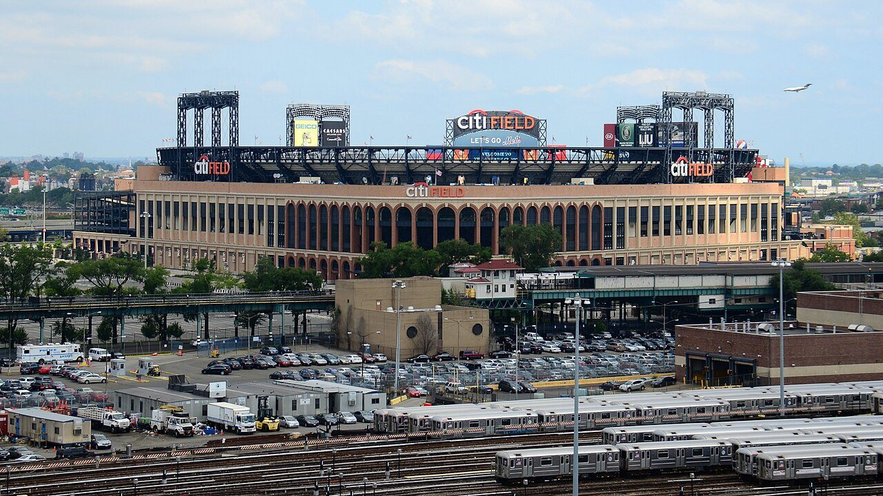 Citi Field у Нью-Йорку, майданчик першого стадіонного концерту BTS у США, був розпроданий за 20 хвилин