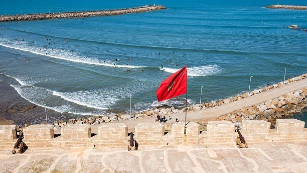 El proyecto de Marruecos que desafía a España: un cable submarino para llevar su electricidad directamente a Francia