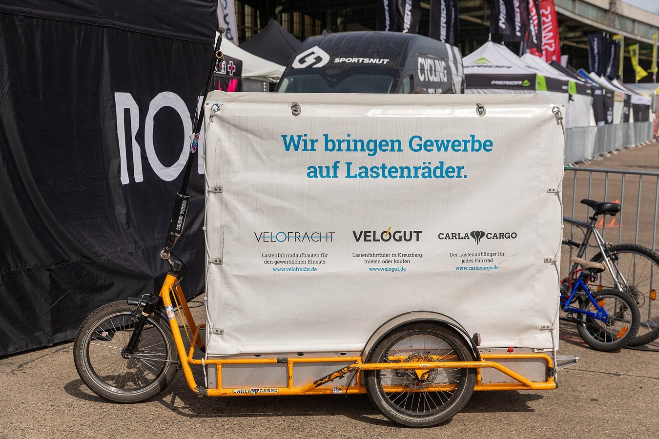Hinterher's Flexible Bike Cargo Trailers