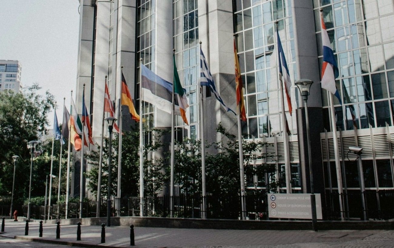Дев'ять країн Європи вимагають позбавити МОК мільйонів євро за допомогу РФ