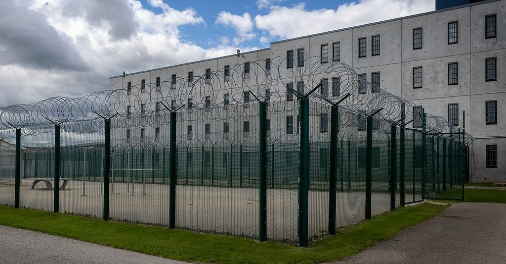 Krismöte med Estland – vill inte ta emot vissa brottslingar