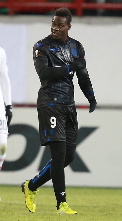 Balotelli jugando para el Niza en febrero de 2018