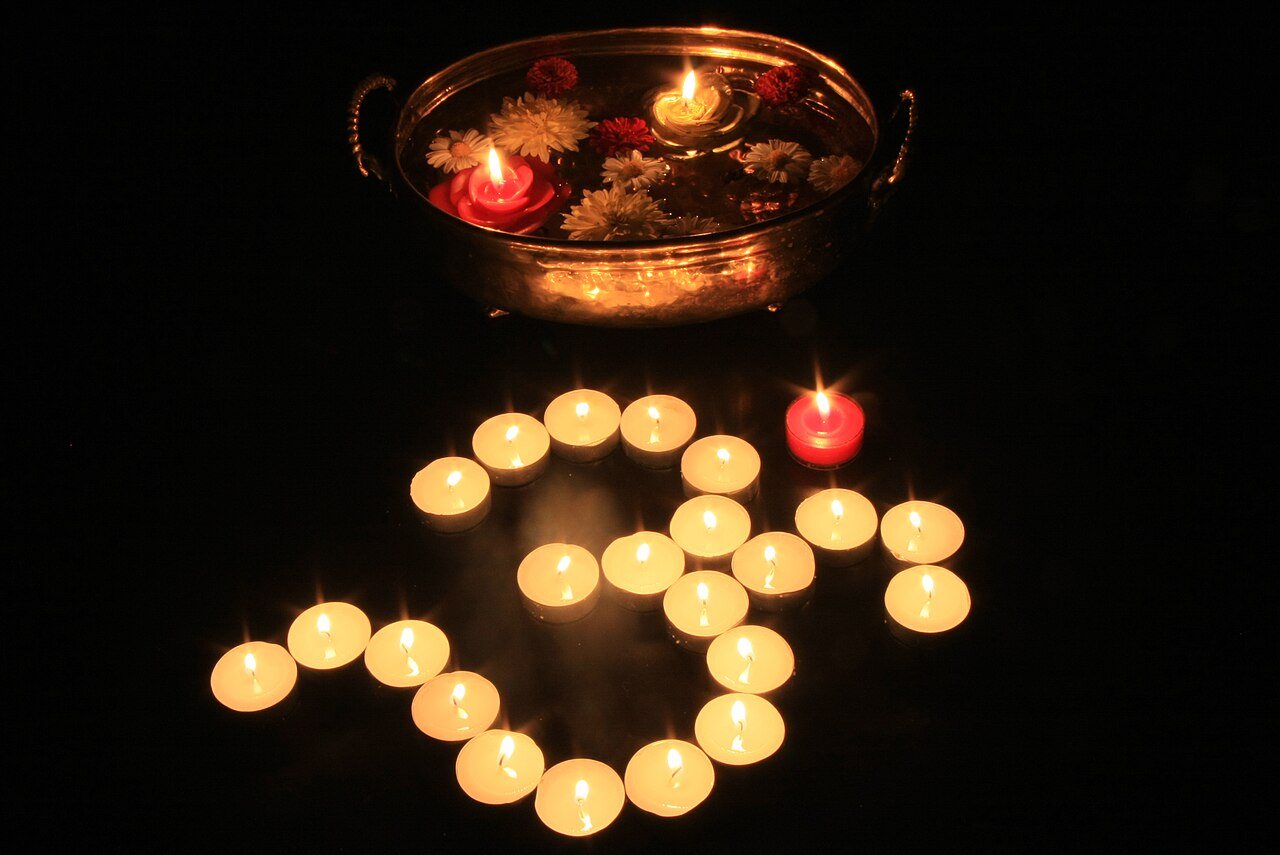 Lampy diya jako dekoracja Diwali w Indiach