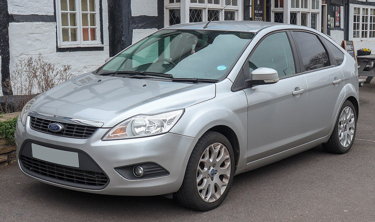 Ford Focus Zetec TD 109 1.6 de 2008, vista frontal