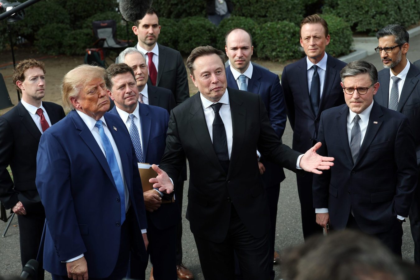 AI’s biggest players promise to police themselves at the White House