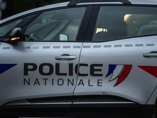 Près de Rouen, un homme retrouvé mort dans une maison, avec une plaie au thorax