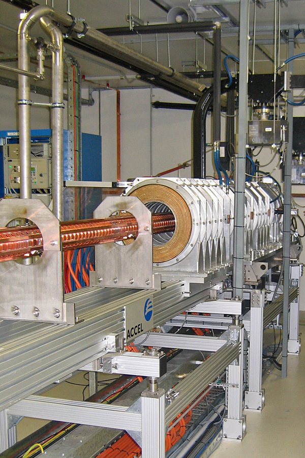 Dose calculations reveal how patient motion impacts proton minibeam therapy