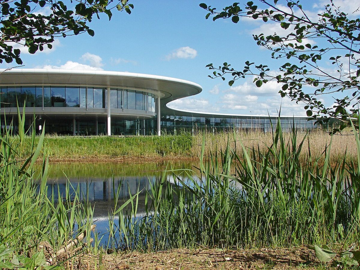 McLaren to add SUV and second factory in major UK expansion