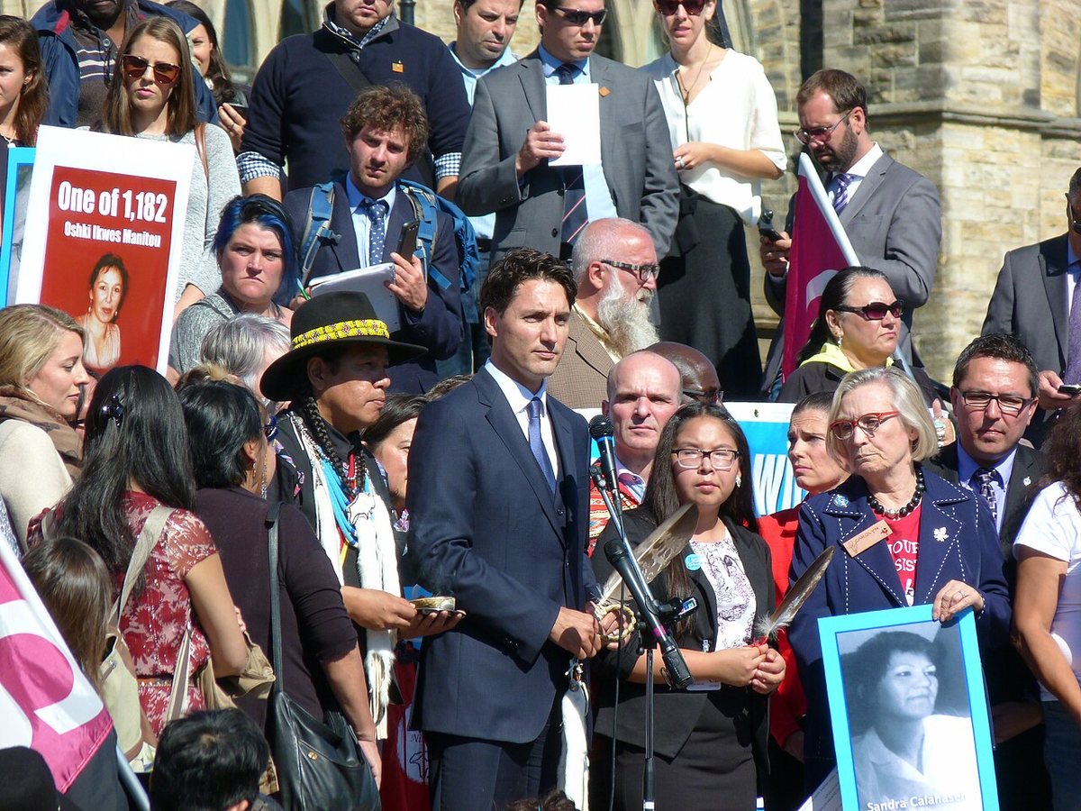 Trudeau durante un discorso sulle donne indigene scomparse e assassinate, ottobre 2016