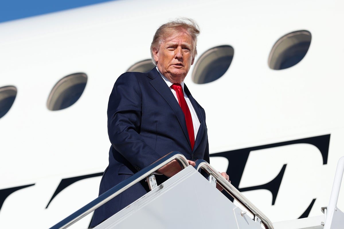 White House bans CNN from Air Force One for Trump trip to Tennessee