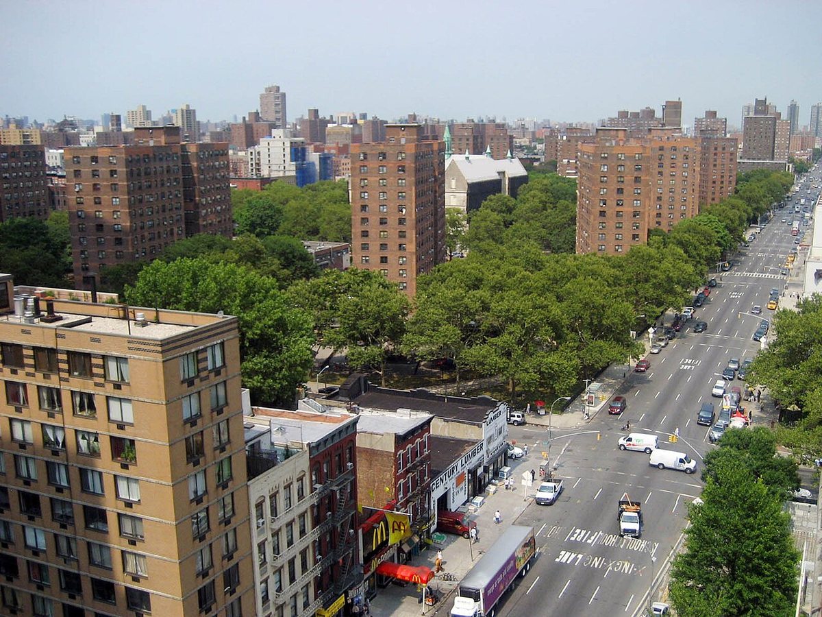 East Harlem, bairro da cidade de Nova York onde Shakur nasceu