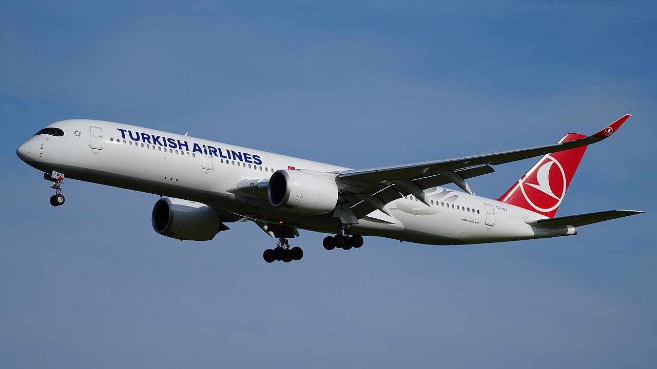 Piloot Turkish Airlines legt positieve ademtest af op Brussels Airport: vlucht geannuleerd