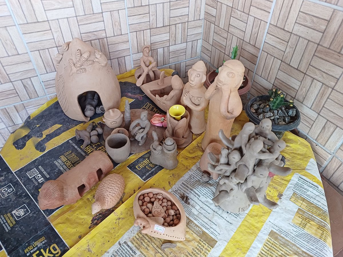 three ceramic sculptures diffuse distinct fragrances evoking puglia’s landscapes