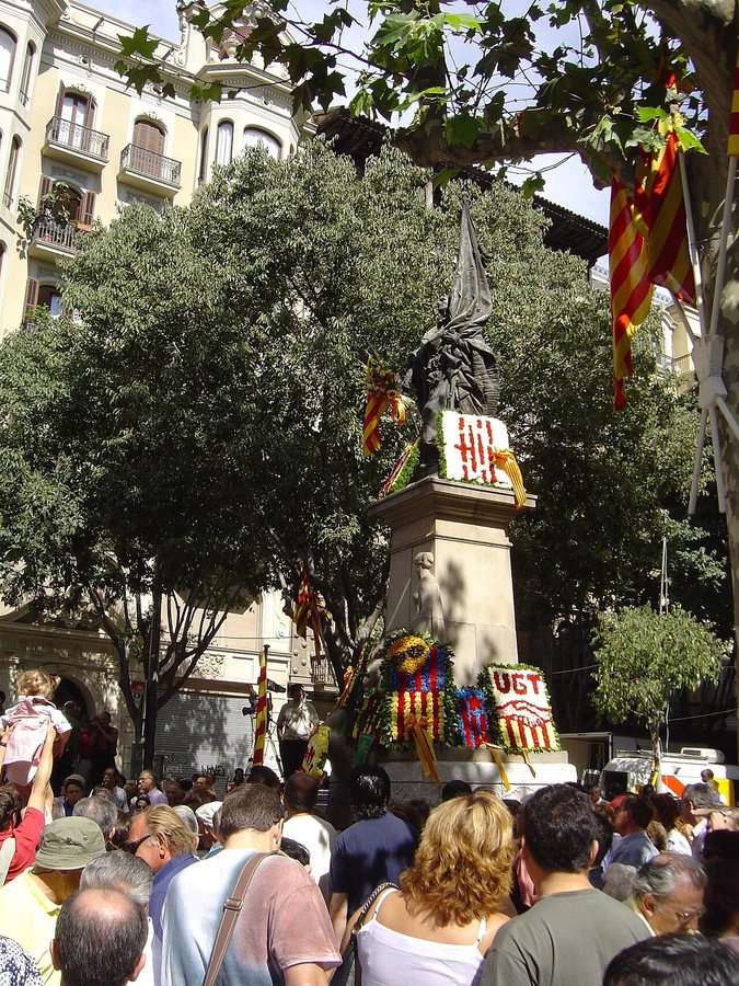 que se celebra en la diada de catalunya — continuación del tema