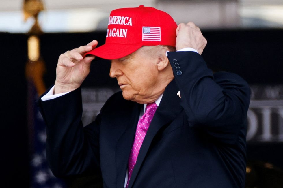 White House insiders panic as Trump pushes 'the bad things': 'Ugly phase'