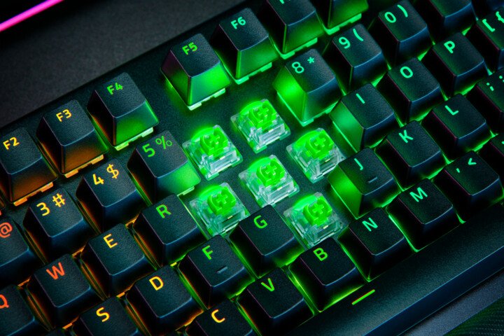 Razer BlackWidow V4 Pro Keyboard, Razer Yellow, US, Black - Thumbnail 8