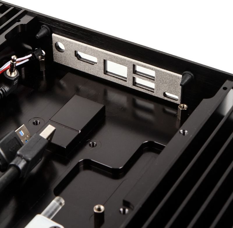 Akasa Plato X7 UCFF Case, NUC - Thumbnail 7