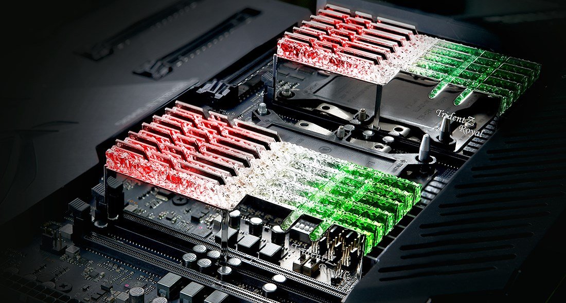 G.Skill Trident Z Royal F4-4000C18D-32GTRS 32 GB (2 x 16 GB) DDR4 4000 MHz RAM - Thumbnail 3