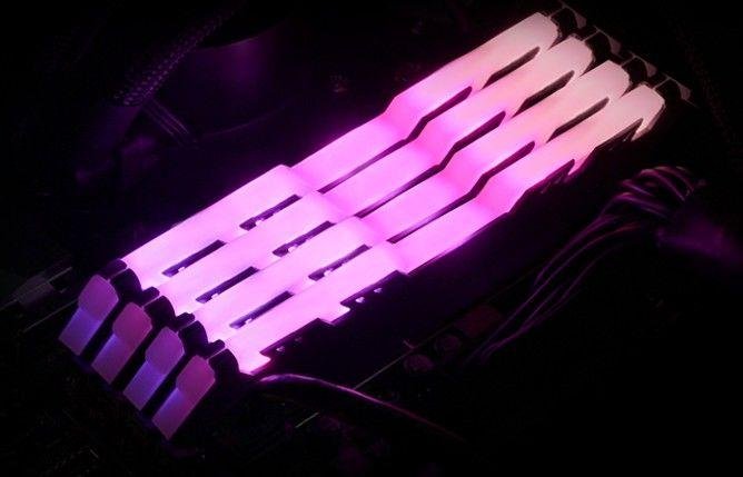 HP V8 RGB Memory, DDR4, 8 GB, 3600 MHz, CL18 - Thumbnail 5