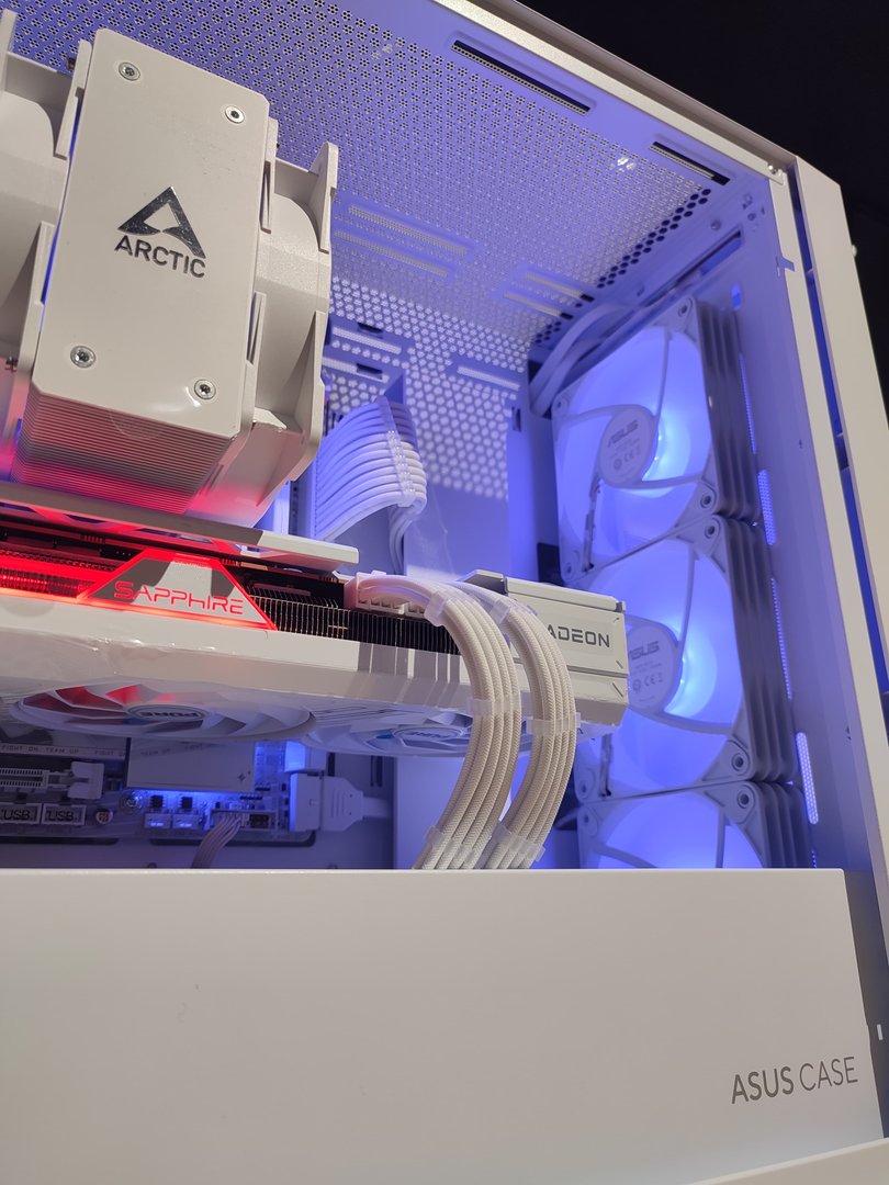 Albagame Vulcan Series PC, RX 7800 XT 16GB GDDR6, AMD Ryzen 7 9700X, 32GB DDR5 RAM, 1TB NVMe Gen4 SSD - Thumbnail 10