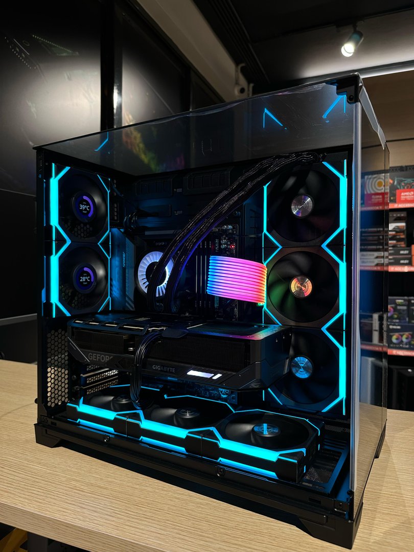 Albagame Extreme Series PC, RTX 5080 16GB GDDR7, AMD Ryzen 7 9900X, 64GB DDR5 RAM, 2TB NVMe Gen4 SSD - Thumbnail 5