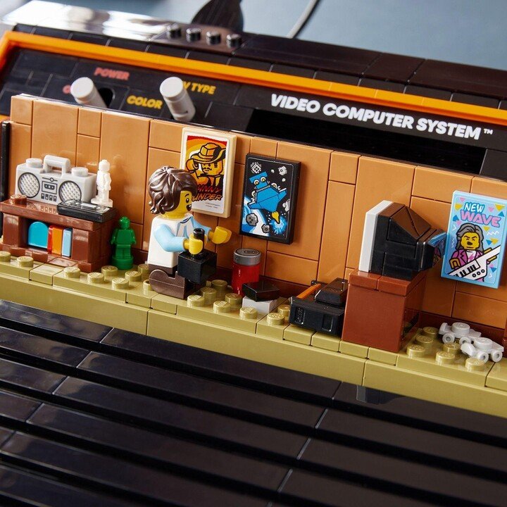 LEGO Icons 10306 Atari 2600 Set, 2532 Pieces - Thumbnail 6