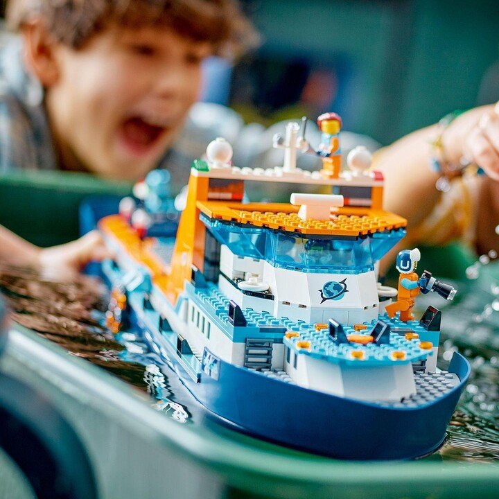 LEGO City 60368 Arctic Exploration Ship, 815 pieces - Thumbnail 7