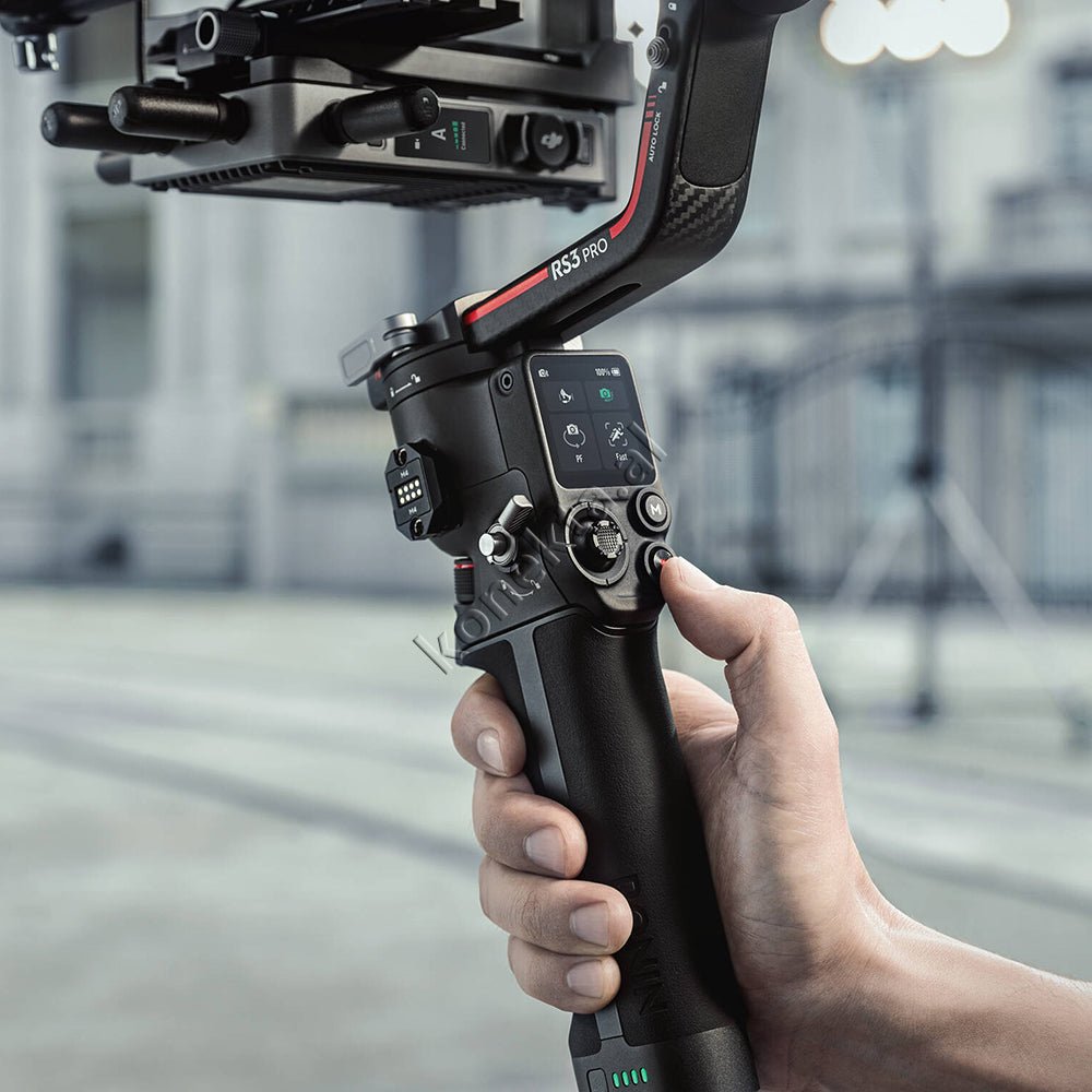 DJI RS 3 Pro Gimbal Combo - Thumbnail 17