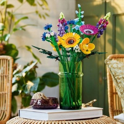 LEGO Icons 10313 Meadow Flower Bouquet, 939 pieces - Thumbnail 3