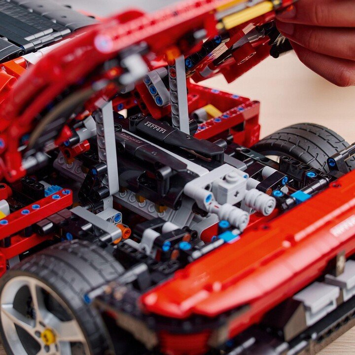 LEGO Technic 42143 Ferrari Daytona SP3 Set, 3778 Pieces - Thumbnail 6