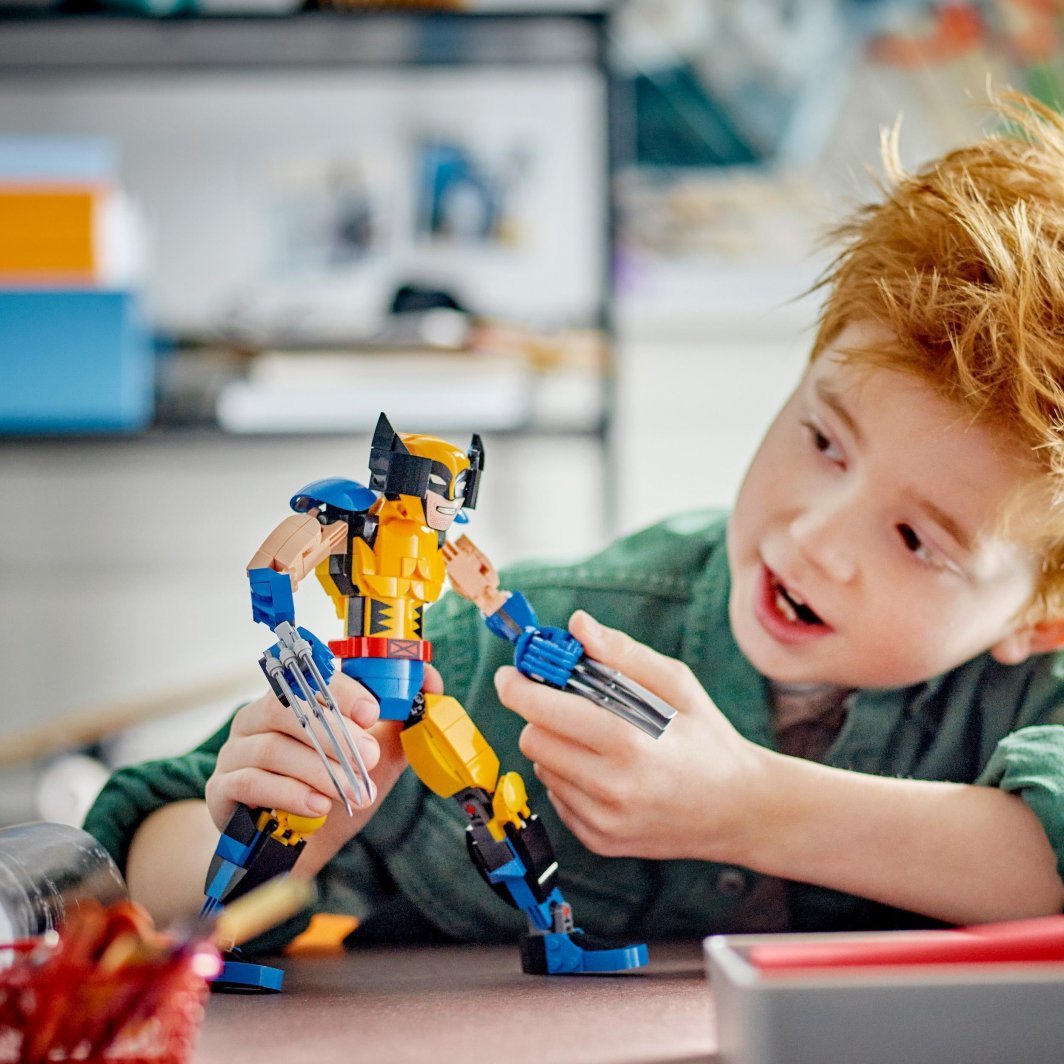 LEGO Marvel 76257 Figurine Buildable Wolverine, 327 pieces - Thumbnail 7