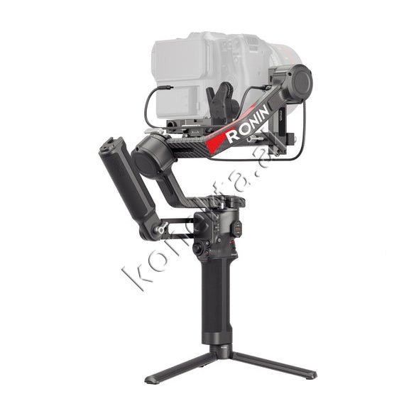 DJI RS 4 Pro Gimbal Combo, Black - Image 1