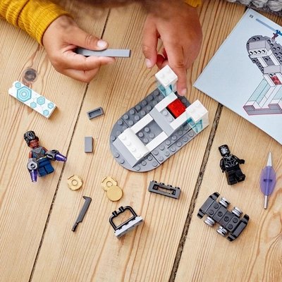 LEGO Marvel 76212 Shuri's Laboratory, 58 pjesë - Thumbnail 3