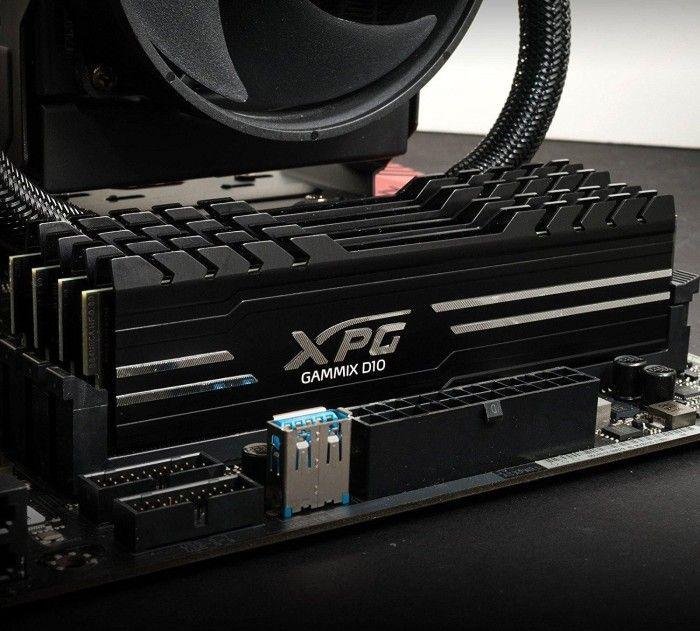 ADATA XPG Gammix D10 Memory, 32 GB, 3200 MHz, CL16 - Thumbnail 3