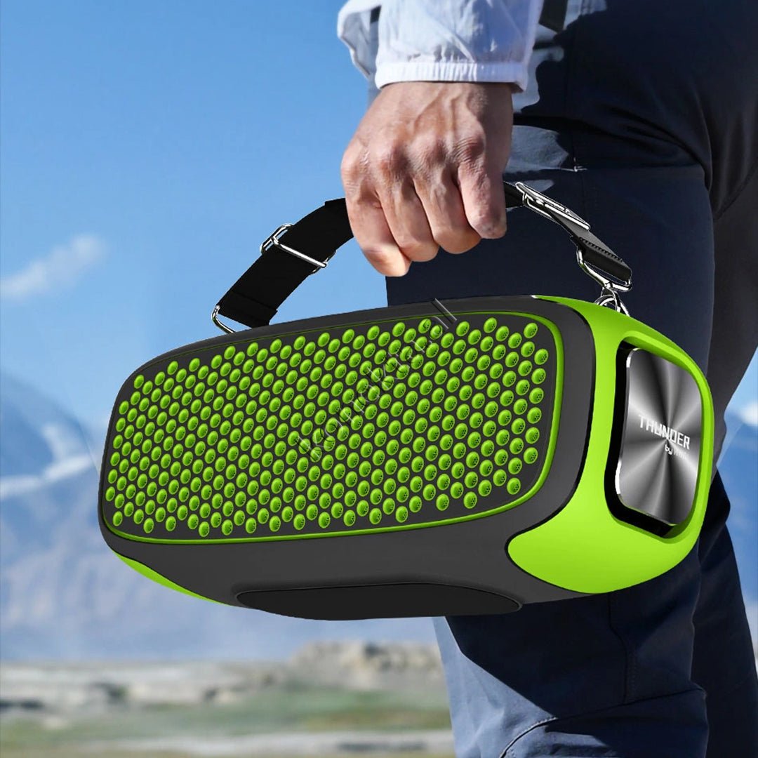 WiWU Thunder Bluetooth Speaker with Wireless Microphone, Black - Thumbnail 7